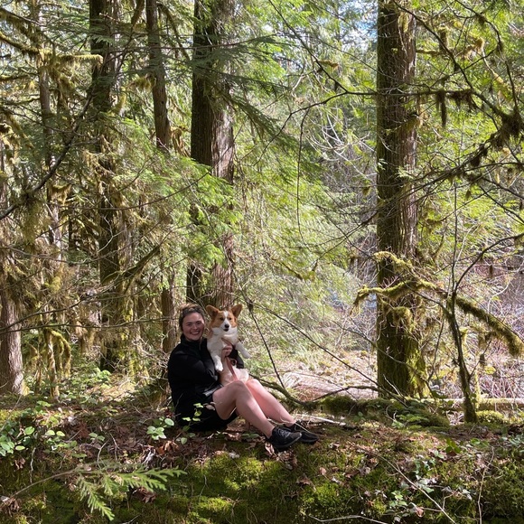 Meet your Posher, Eden - Picture 1 of 1